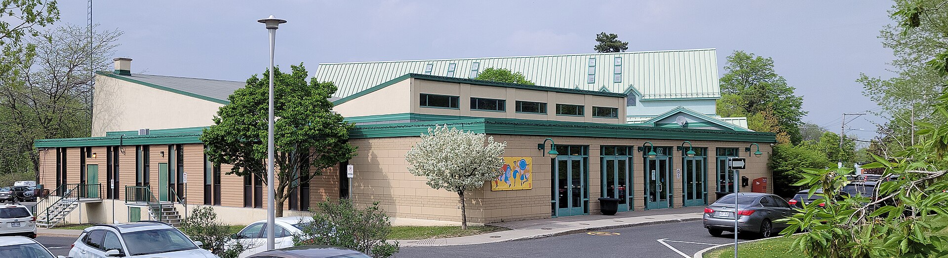 Le Centre culturel de Beloeil, face à la rivière Richelieu