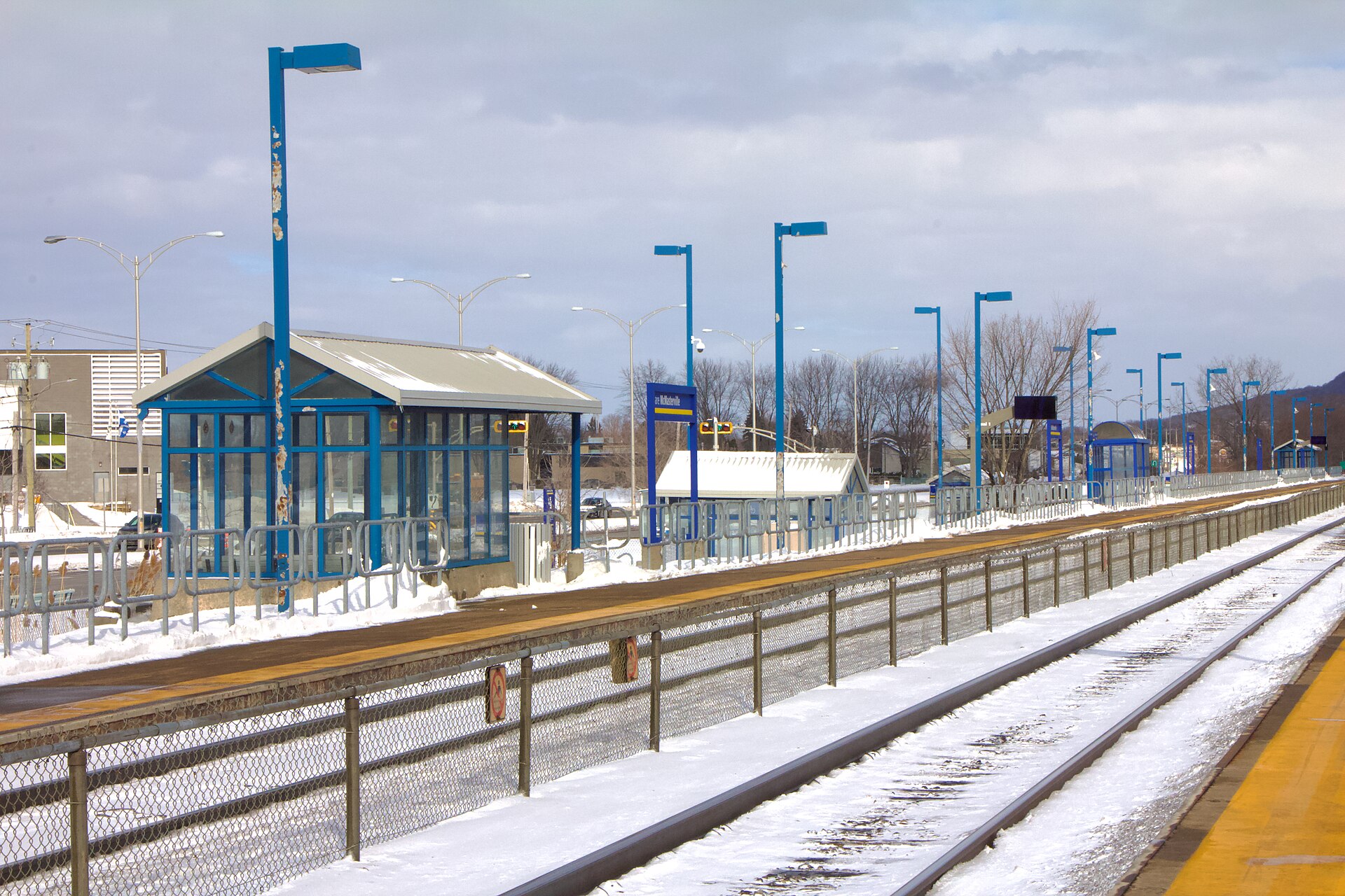 Les quais de la gare exo McMasterville, à la limite de Beloeil
