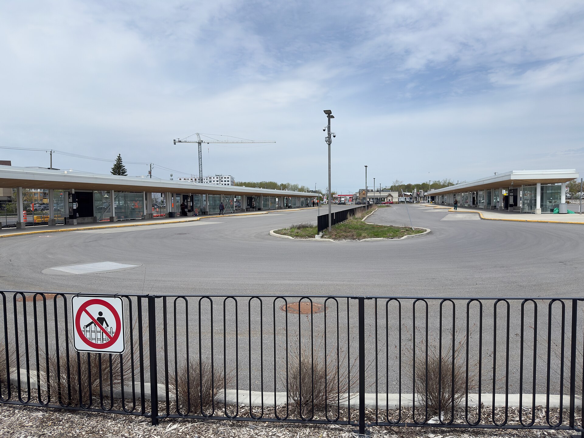 Le terminus Châteauguay du réseau exo, avec ses quais d'autobus
