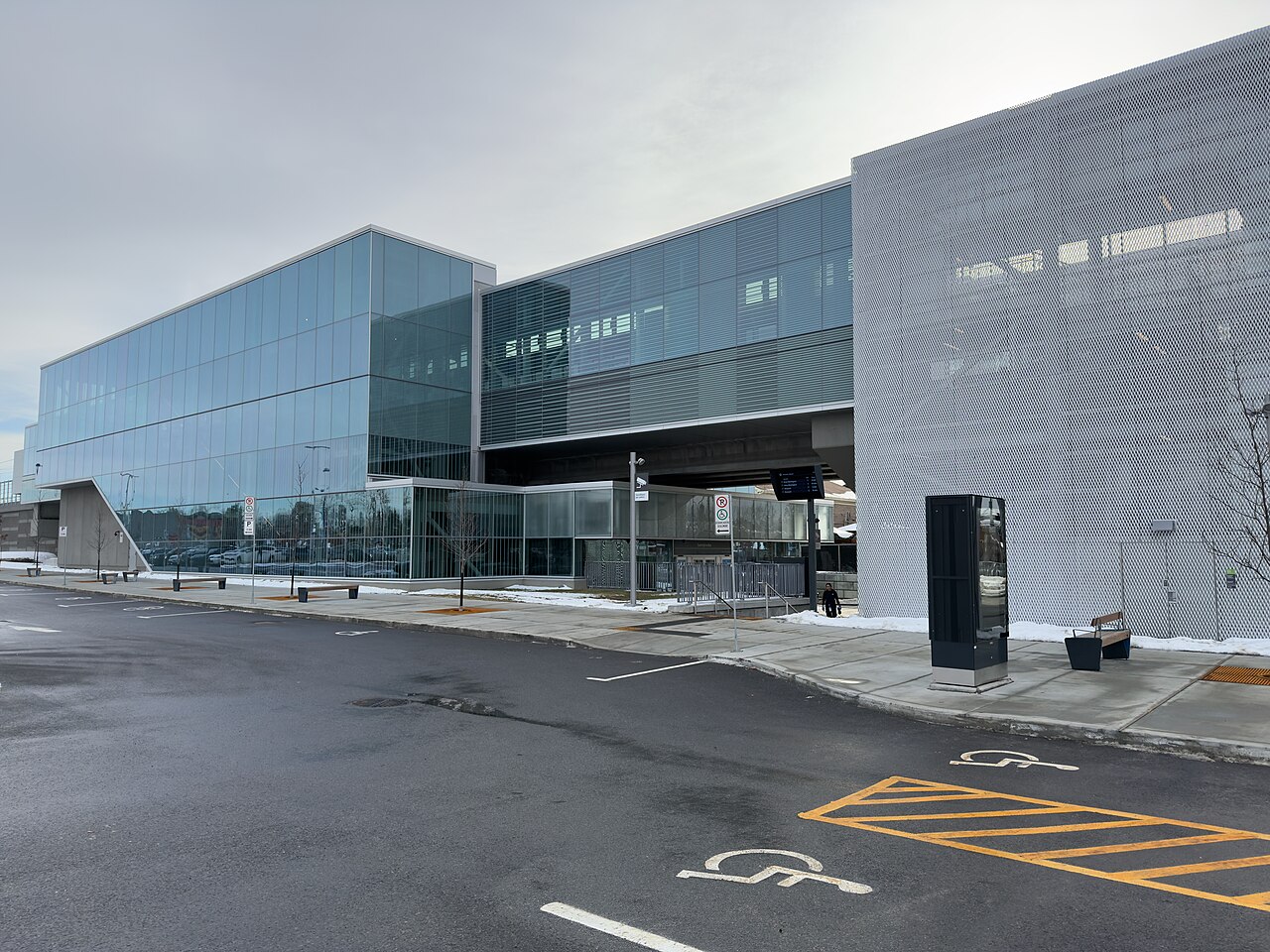 La station Sunnybrooke du REM, en bordure nord de Dollard-des-Ormeaux