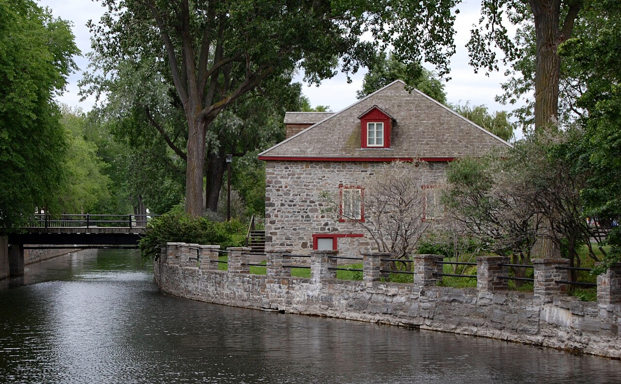 Le lieu historique national du Commerce-de-la-Fourrure-à-Lachine, entrepôt de pierre de 1803