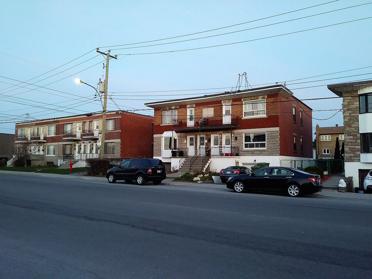 Plex de brique typiques sur la 90e Avenue, à LaSalle