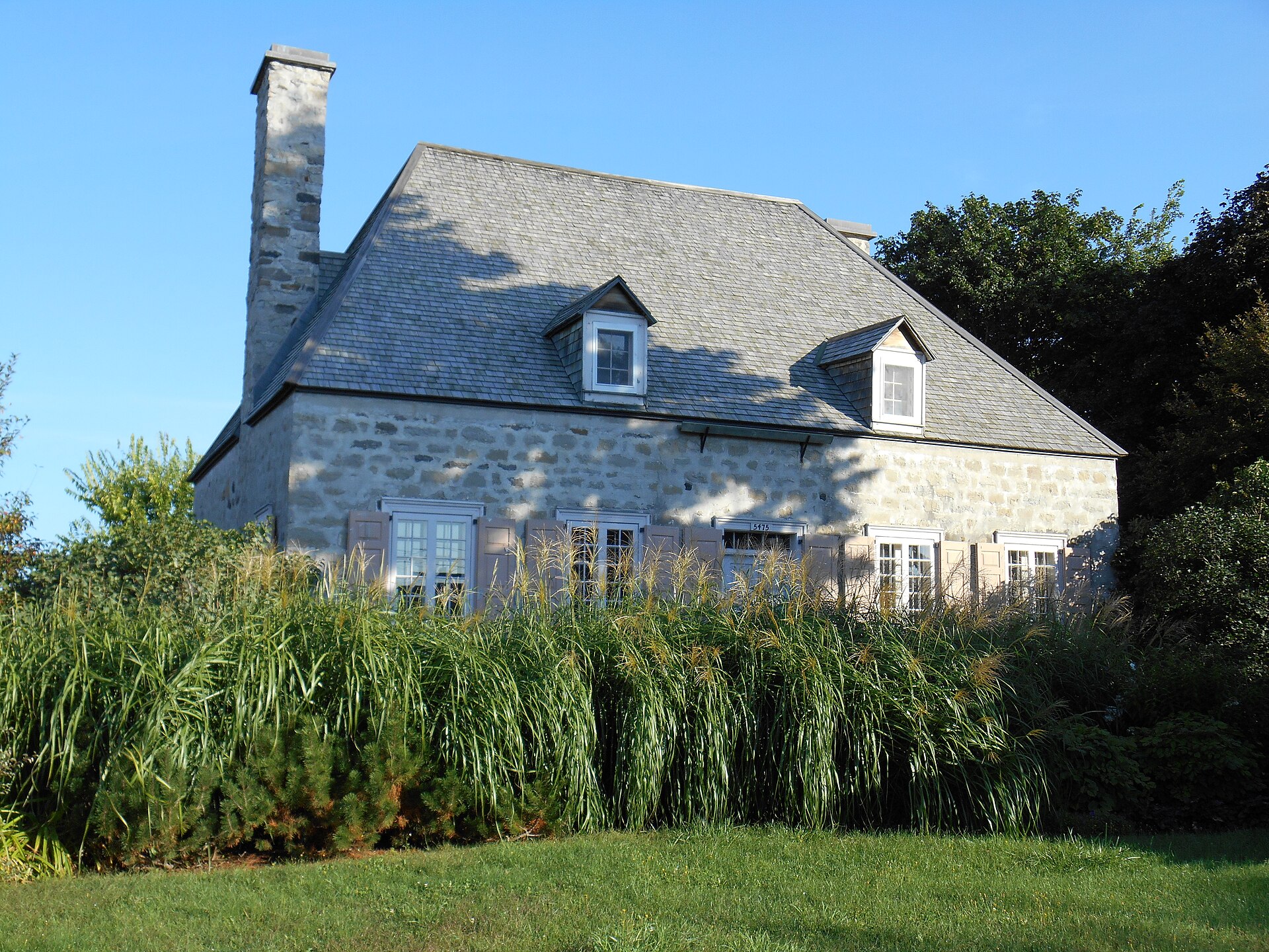 La maison André-Benjamin-Papineau, au 5475 boulevard Saint-Martin Ouest à Laval
