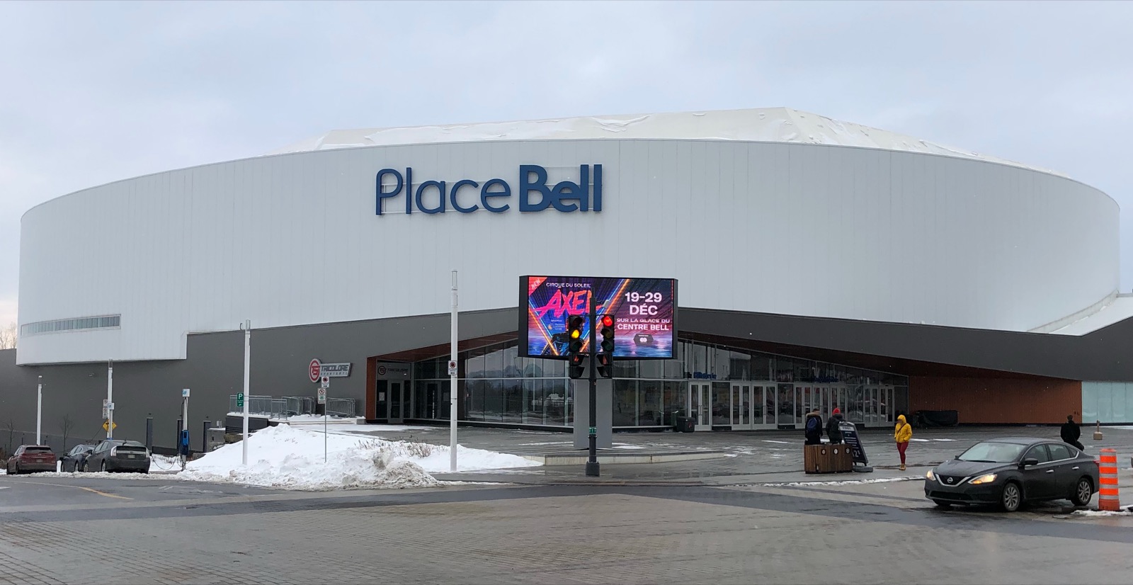 La façade de la Place Bell, au centre-ville de Laval
