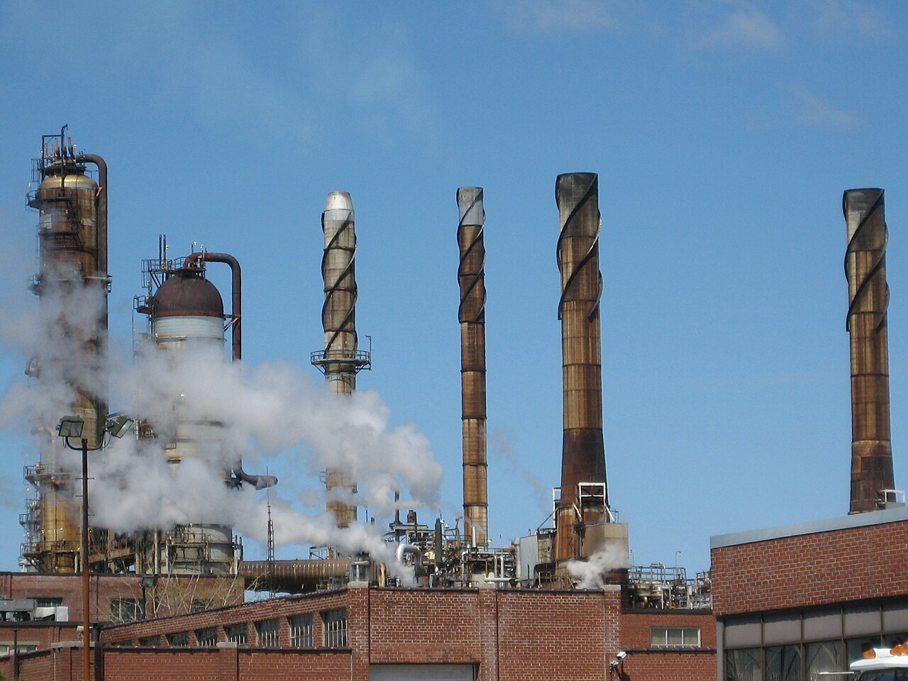 Installations de l'ancienne raffinerie Shell de Montréal-Est, dont le raffinage a cessé en 2010