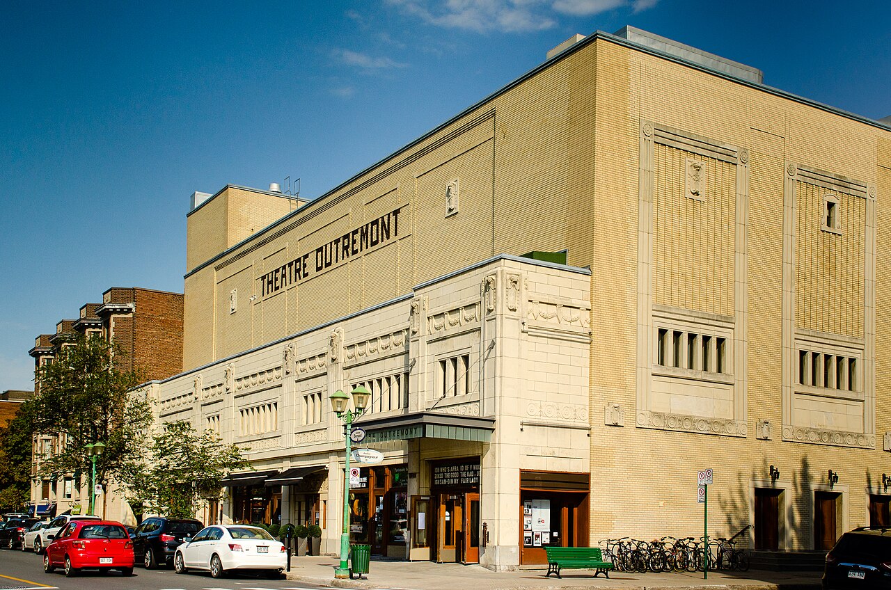 Façade Art déco du Théâtre Outremont, sur l'avenue Bernard