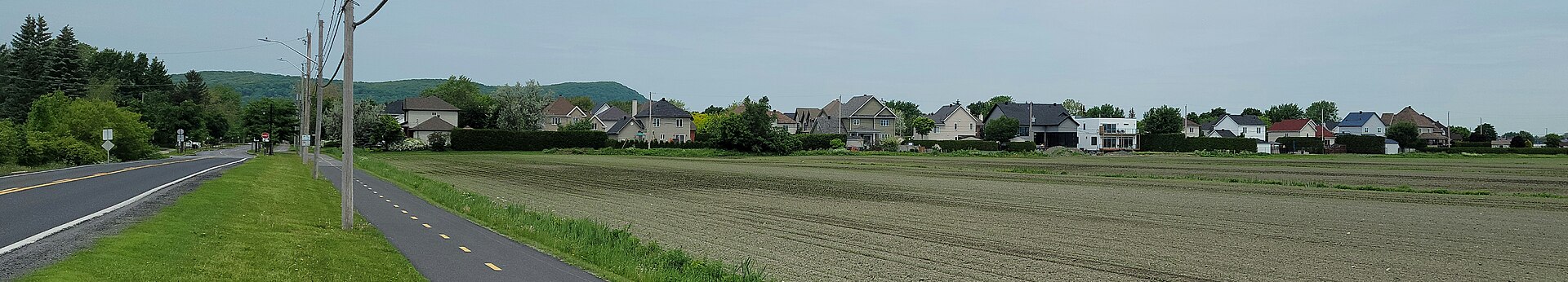 Les résidences de la partie sud de Saint-Basile-le-Grand, entre les champs et la montée Robert
