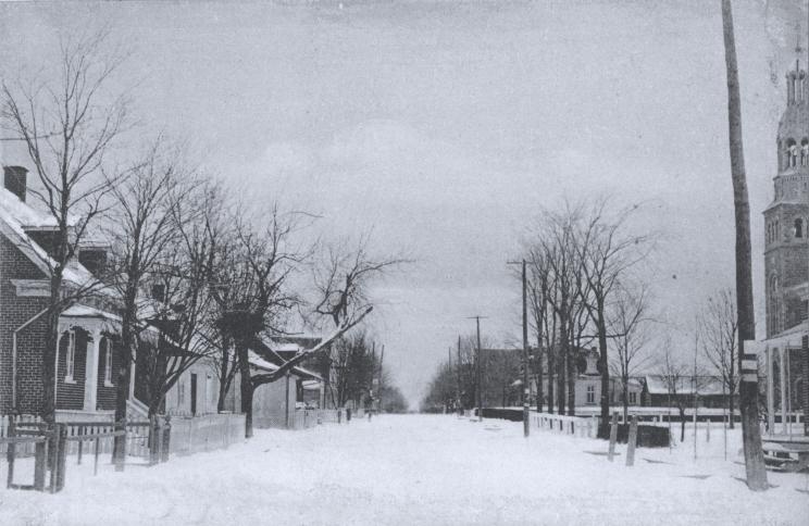 La rue principale de Saint-Isidore vers 1910, photographie d'époque du Musée McCord