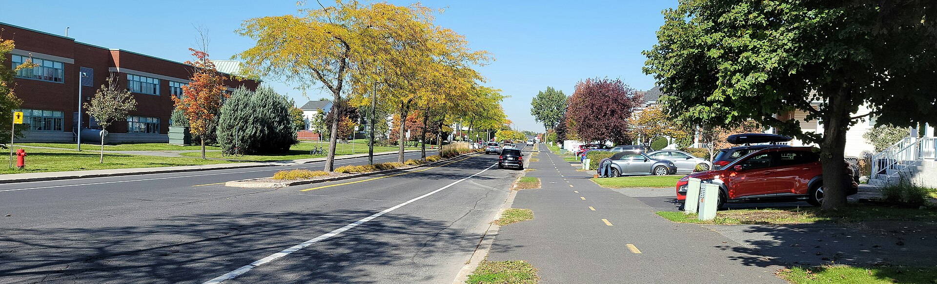 Piste cyclable longeant le boulevard N.-P.-Lapierre à Sainte-Julie