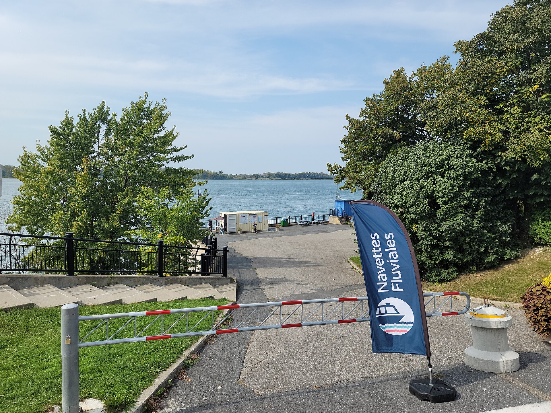 Le débarcadère de la navette fluviale de Varennes vers le Vieux-Port de Montréal