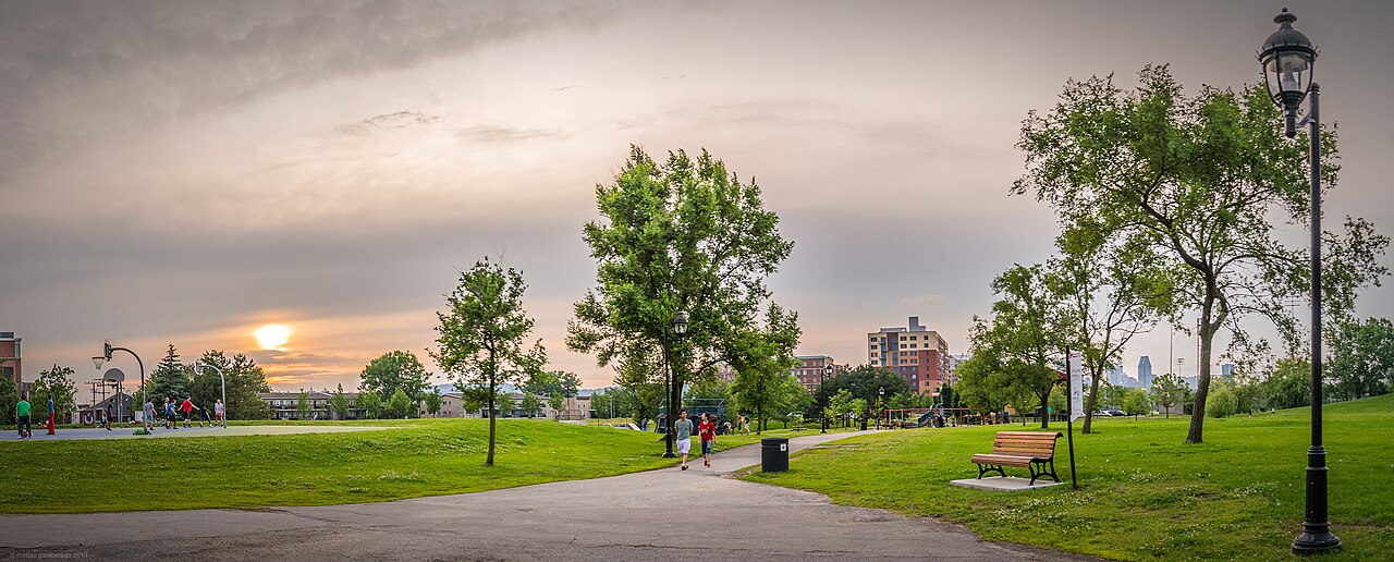 Le parc Arthur-Therrien au coucher du soleil