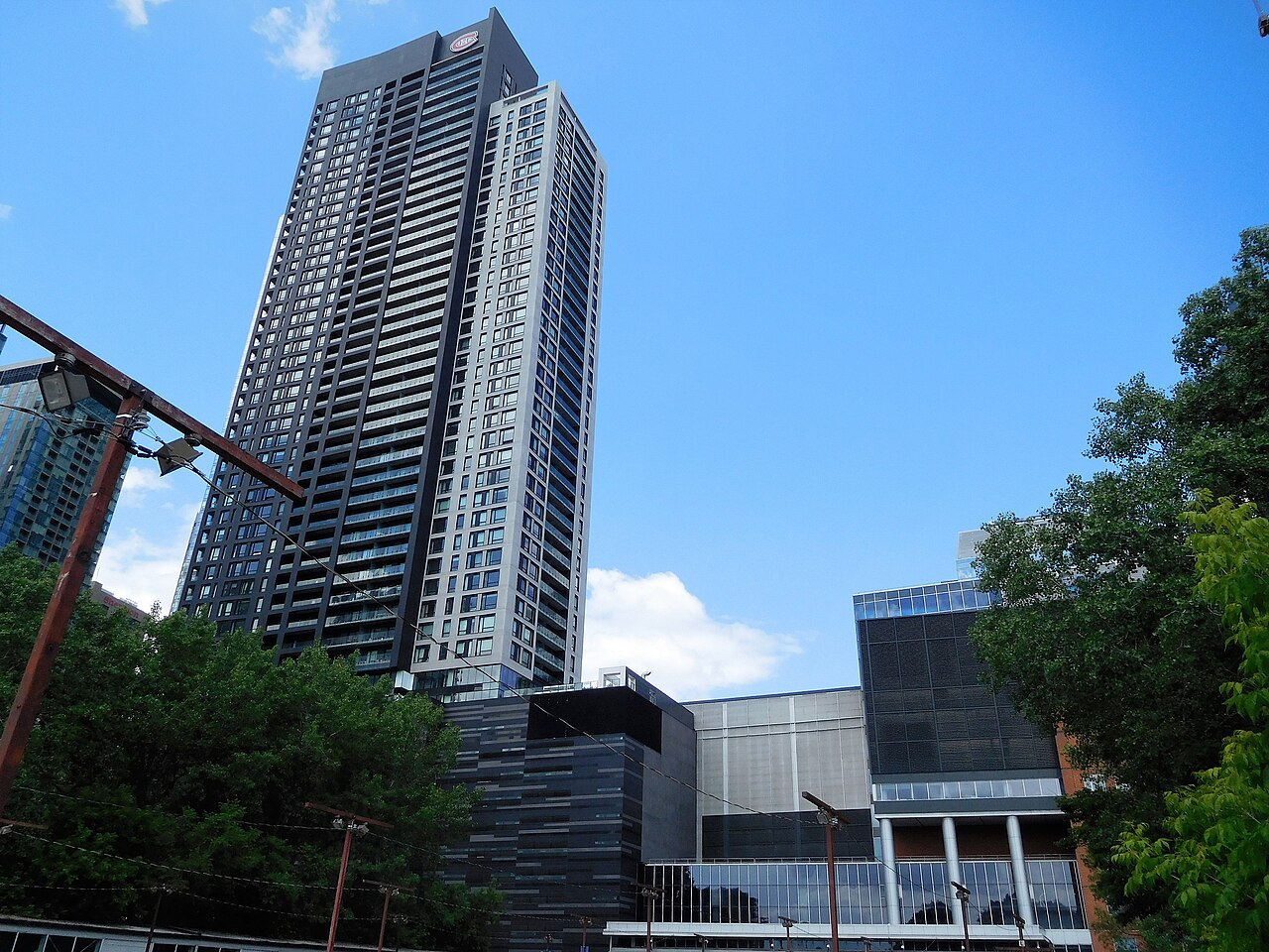 La Tour des Canadiens, tour résidentielle en copropriété près du Centre Bell