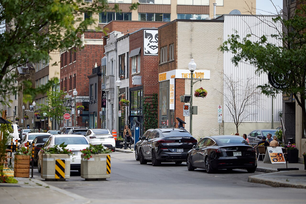 L'avenue Greene à Westmount, vue depuis la rue Sherbrooke